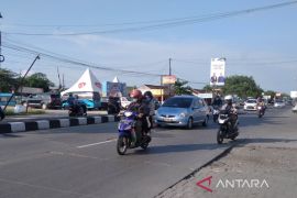 Arus lalu lintas Jalur Pantura Timur Kudus masih sepi
