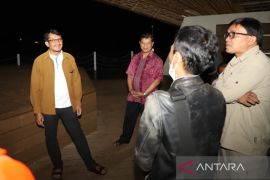 Lonjakan wisatawan di Situ Bagendit sisakan banyak sampah