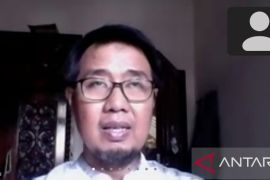 Pasien penyakit kuning akut berusia 10 bulan dirawat di RSUD Soetomo