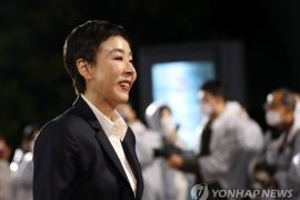 Aktris Kang Soo-yeon dibawa ke RS akibat henti jantung