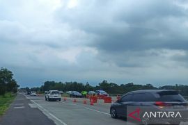 Petugas terapkan buka tutup "rest area" di Tol Cipali