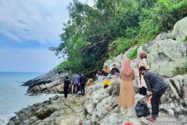 Minang Rua Beach popular among tourists from outside Lampung