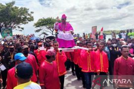 Bupati Thaher: Mgr Seno Ngutra Projo Adalah Uskup Milik Kita Semua