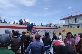 Penumpang arus balik dengan kapal di Malut pada H+5 capai 26.449 orang