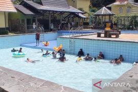 Disporapar HSS ingatkan pengunjung wisata senantiasa patuhi SOP