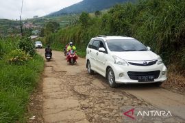 Jalur alternatif Puncak II tetap menjadi solusi macet di Puncak