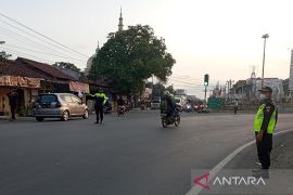 Arus lalu lintas di jalur selatan Jateng didominasi kendaraan lokal