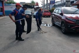 Ular kobra masuk ke rumah gegerkan warga