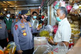 Kapolri pastikan jajarannya lakukan pengawasan larangan ekspor CPO terus berjalan