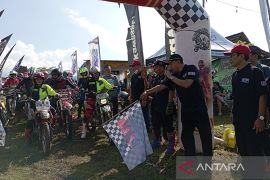 Komunitas motor galang dana untuk bantu pembangunan masjid