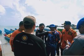 Tim SAR gabungan selamatkan nelayan yang semula dinyatakan hilang