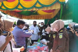 Kejari Inhil musnahkan barang bukti 93 perkara, ada sabu 1 kg