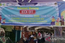 Ayo lindungi diri, keluarga dan masyakat dengan imunisasi lengkap