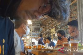 Pemkab Bekasi: Pendapatan pajak restoran mulai merangkak naik awal Mei 2022