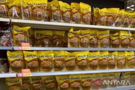 Kemarin, ekspor sawit  dibuka lagi sampai tarif listrik 3.000 VA naik