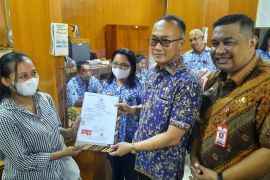 Dirjen Dukcapil apresiasi layanan Dispendukcapil Ambon, ada kebanggan di tengah kasus korupsi wali kota