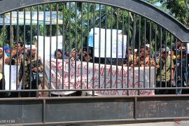 Warga Hatapang kembali datangi kantor bupati