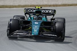 Aston Martin dapat lampu hijau  tiru desain Red Bull