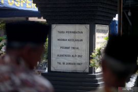 Tugu peringatan kecelakaan pesawat Albatros ALR-302