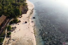 Film juga berfungsi sebagai media promosi pariwisata