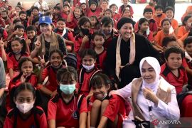 Pejabat tinggi PBB ikuti simulasi kesiapsiagaan tsunami siswa SD  Bali