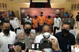 Kartu duplikat jadi alat pelaku skimming Bank Riau Kepri cairkan uang