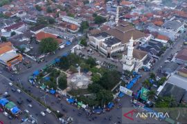 Target penataan alun-alun Karawang