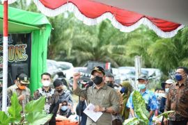 Bupati Sambas ambil langkah surati distributor atasi  kelangkaan pupuk