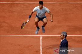 Alcaraz petenis termuda capai 16 besar French Open