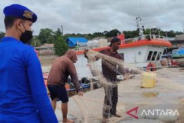 Polisi Bangka Barat giatkan sambang warga pesisir untuk cegah kecelakaan