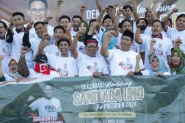 Sandiaga Uno jadikan batik Pamekasan kostum khusus di G20