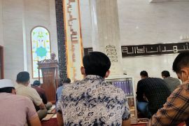 Khatib ingatkan "tiga resep" kaum Muslim tak terombang-ambing