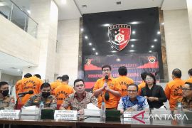 Polisi upayakan kembalikan dana korban DNA Pro