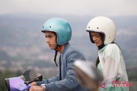 Al Ghazali dan Amanda Rawles adu peran di serial original vidio "Virgin Mom"