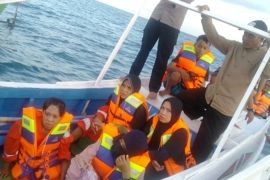 10 korban selamat dari kapal KM Ladang Pertiwi yang tenggelam di perairan Makassar