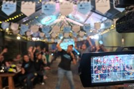 Sejumlah komunitas motor di Surabaya "nobar" MotoGP