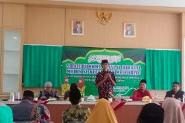 Ketua DPRD Surabaya ajak modin terlibat dalam pemulihan ekonomi