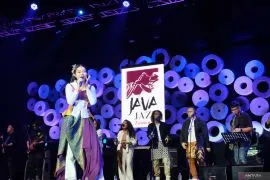 Yura Yunita ajak penonton rayakan ketidaksempurnaan lewat "Tutur Batin" di Java Jazz
