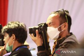 Rifa Yanas, Wartawan BPC Bukittinggi raih Juara 1 Lomba Karya Jurnalistik Nasional