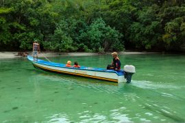 Pokmaswas Nusa Matan patroli jaga taman Teluk Berau