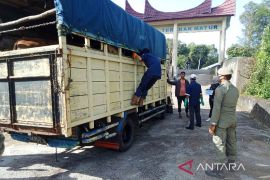 Cegah PMK, Pemkab Agam kerahkan tim awasi pasar ternak