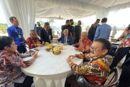 Catatan Ilham Bintang -Ditraktir Makan Durian Musang King oleh PM Malaysia