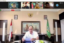 Kadin Jatim gandeng Unesa targetkan seribu dosen tersertifikasi pada 2022