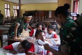 TNI bantu pemerintah entaskan buta aksara