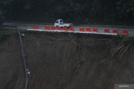 Masyarakat Sumatera Utara  diimbau waspada banjir dan longsor