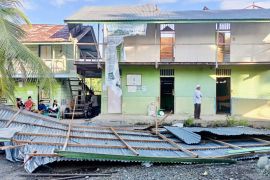 35 bangunan terdampak angin kencang di Pidie