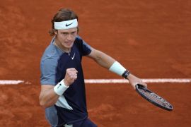 Andrey Rublev lolos ke delapan besar French Open saat Sinner mundur
