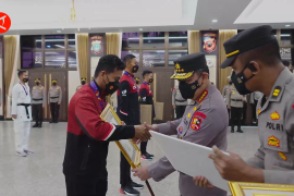 Kapolri berikan penghargaan 15 atlet Polri berprestasi di SEA Games