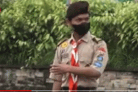 Anggota Pramuka ikut atur lalin Puncak saat arus mudik