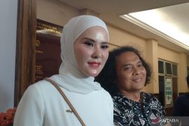 Angle Lelga datangi Polres Metro Jaksel  sebagai saksi terkait dugaan penipuan kripto
